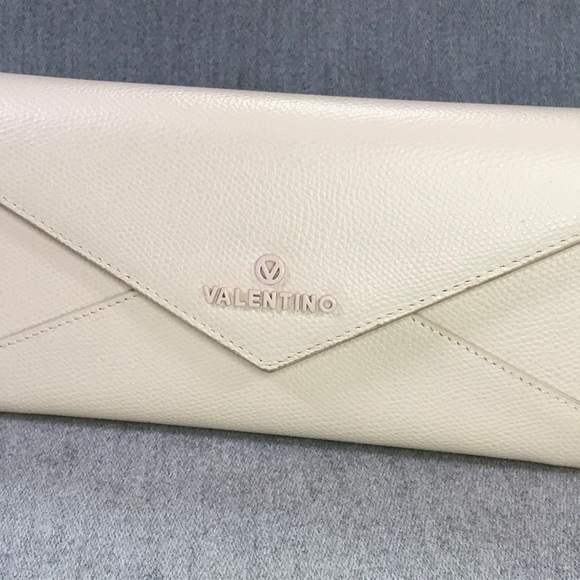 NWOT Valentino crème envelope leather wallet - Picture 5 of 7